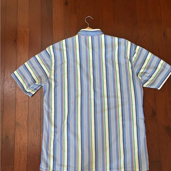Publish Short sleeves Button Up Blue Yellow Stripes
100% Colton Size XL - Picture 7 of 9
